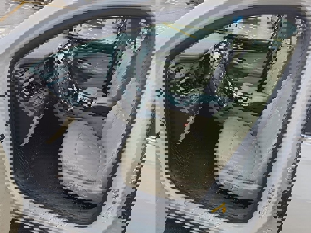 Used 2019 Buick LaCrosse Preferred image 14