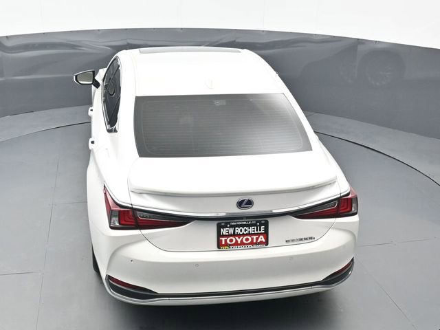 Used 2021 Lexus ES 300h w/ Accessory Package image 46