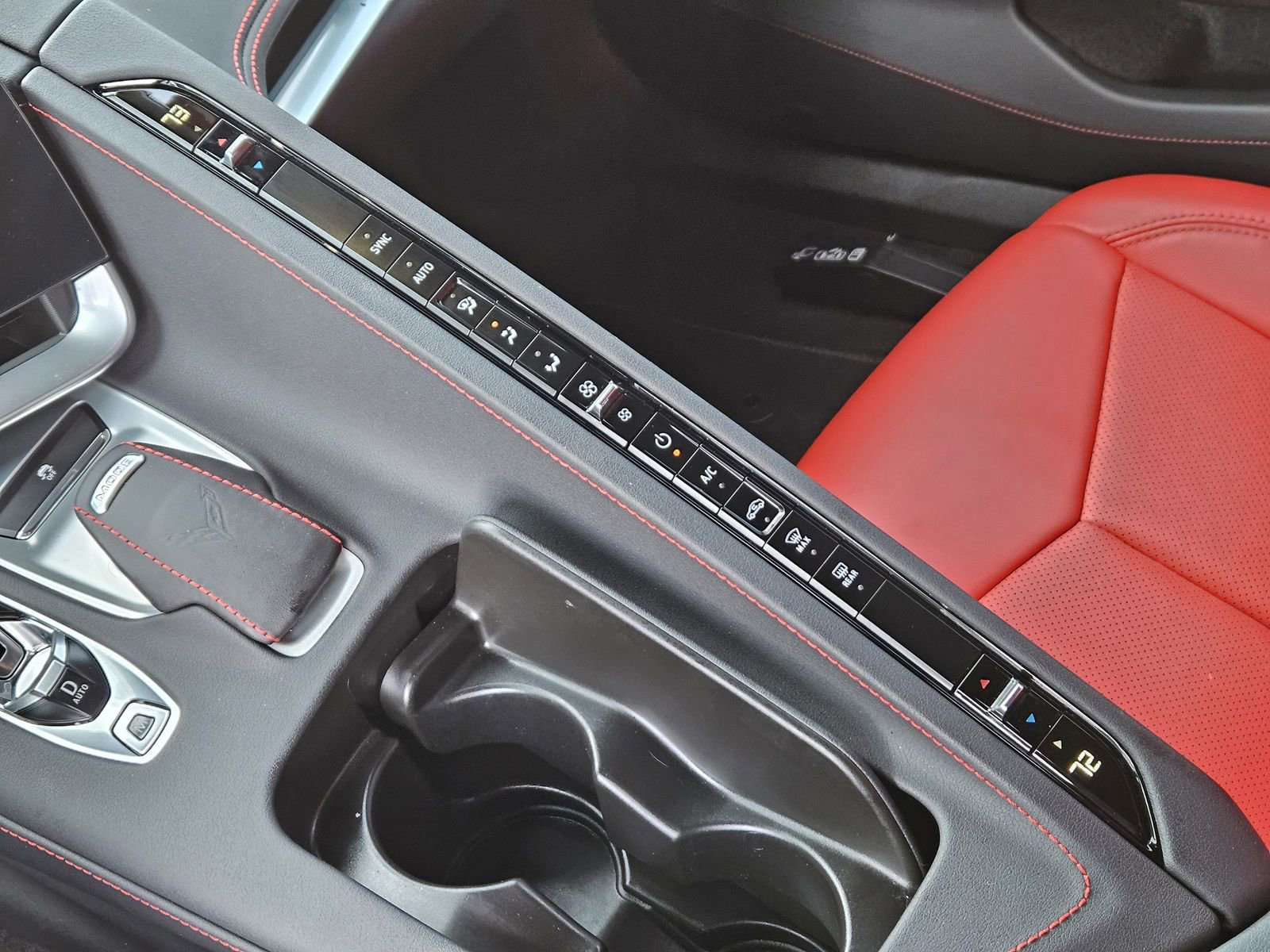 Certified 2024 Chevrolet Corvette Stingray Coupe w/ Chrome Exterior Badge Package image 31