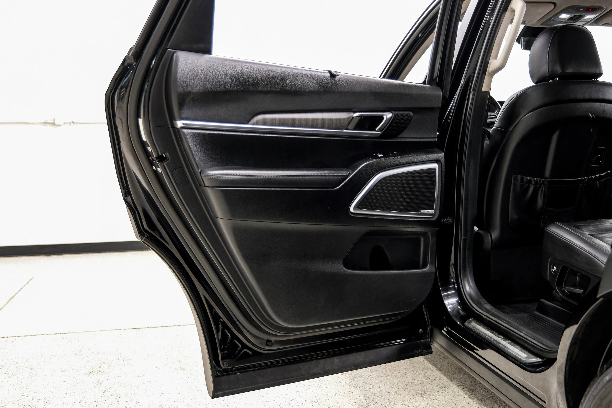 Used 2023 Kia Telluride SX Prestige image 46