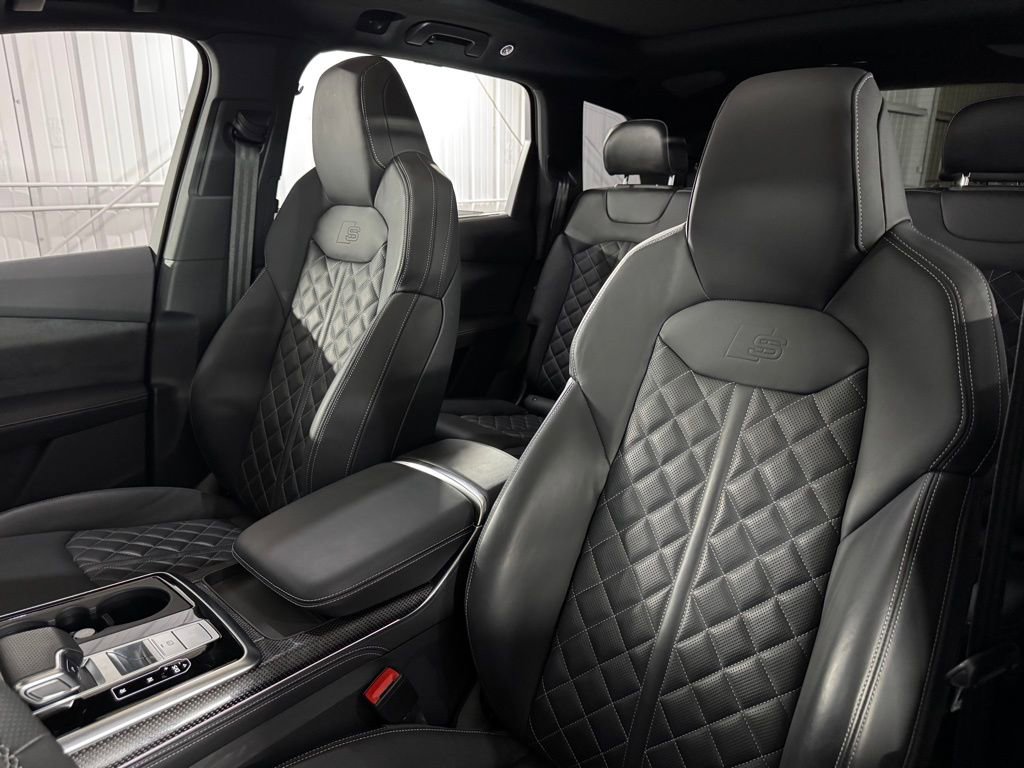 Used 2023 Audi SQ7 Prestige image 48