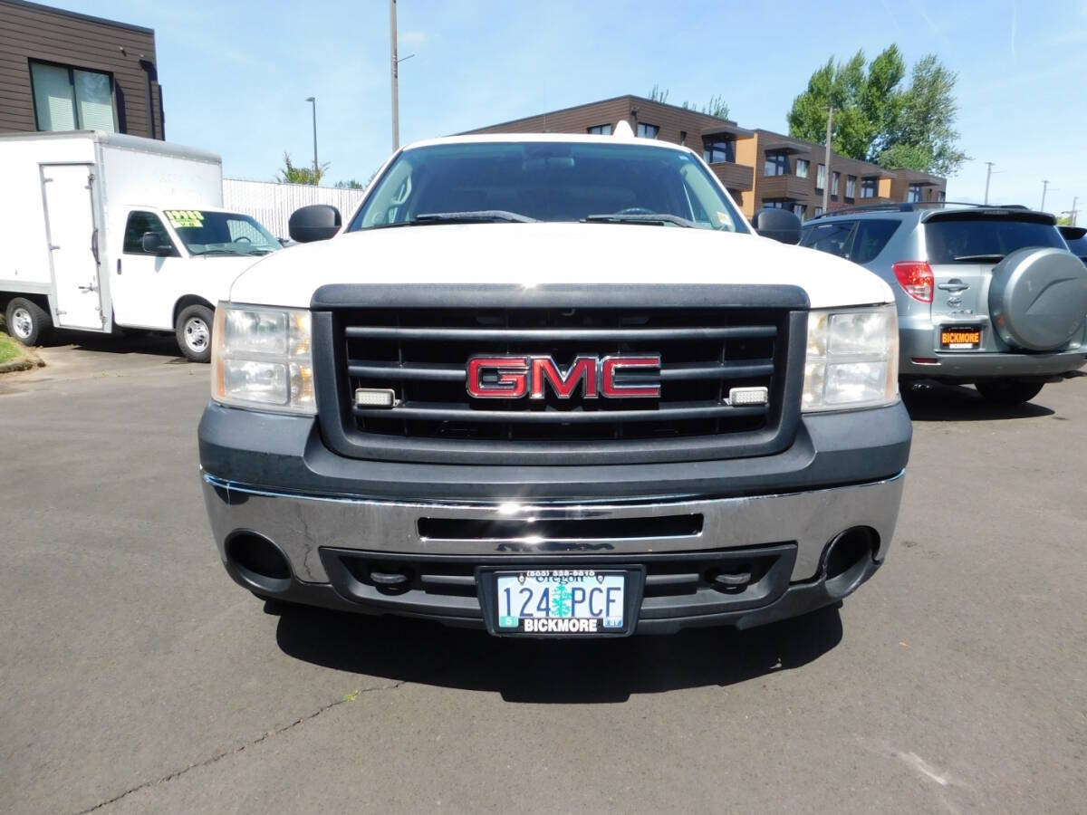 Used 2011 GMC Sierra 1500 W/T AWD/4WD image 16
