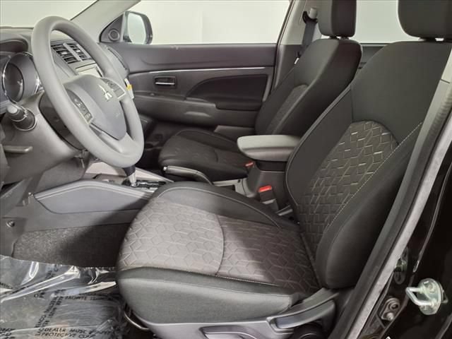 Used 2024 Mitsubishi Outlander Sport ES AWD/4WD image 18