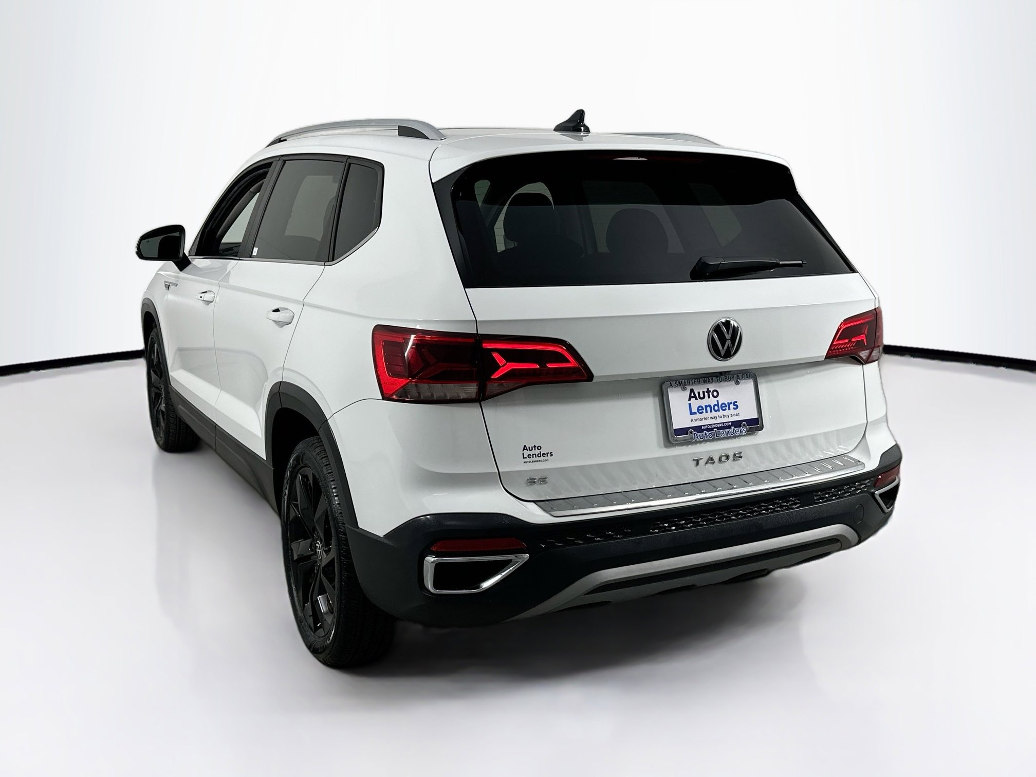 Used 2023 Volkswagen Taos SE image 7