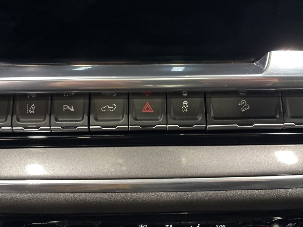 Used 2024 Chevrolet Silverado 2500 High Country w/ High Country Premium Package image 25