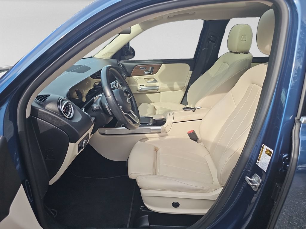 Used 2023 Mercedes-Benz GLB 250 4MATIC w/ Premium Package image 21