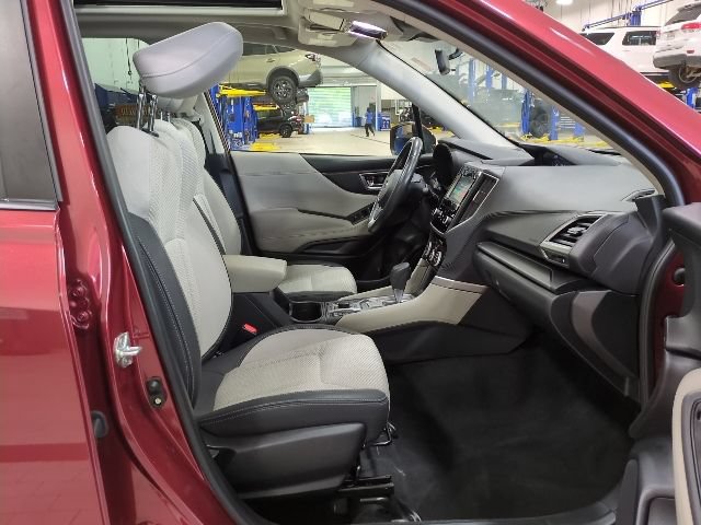 Used 2023 Subaru Forester Premium AWD/4WD image 16