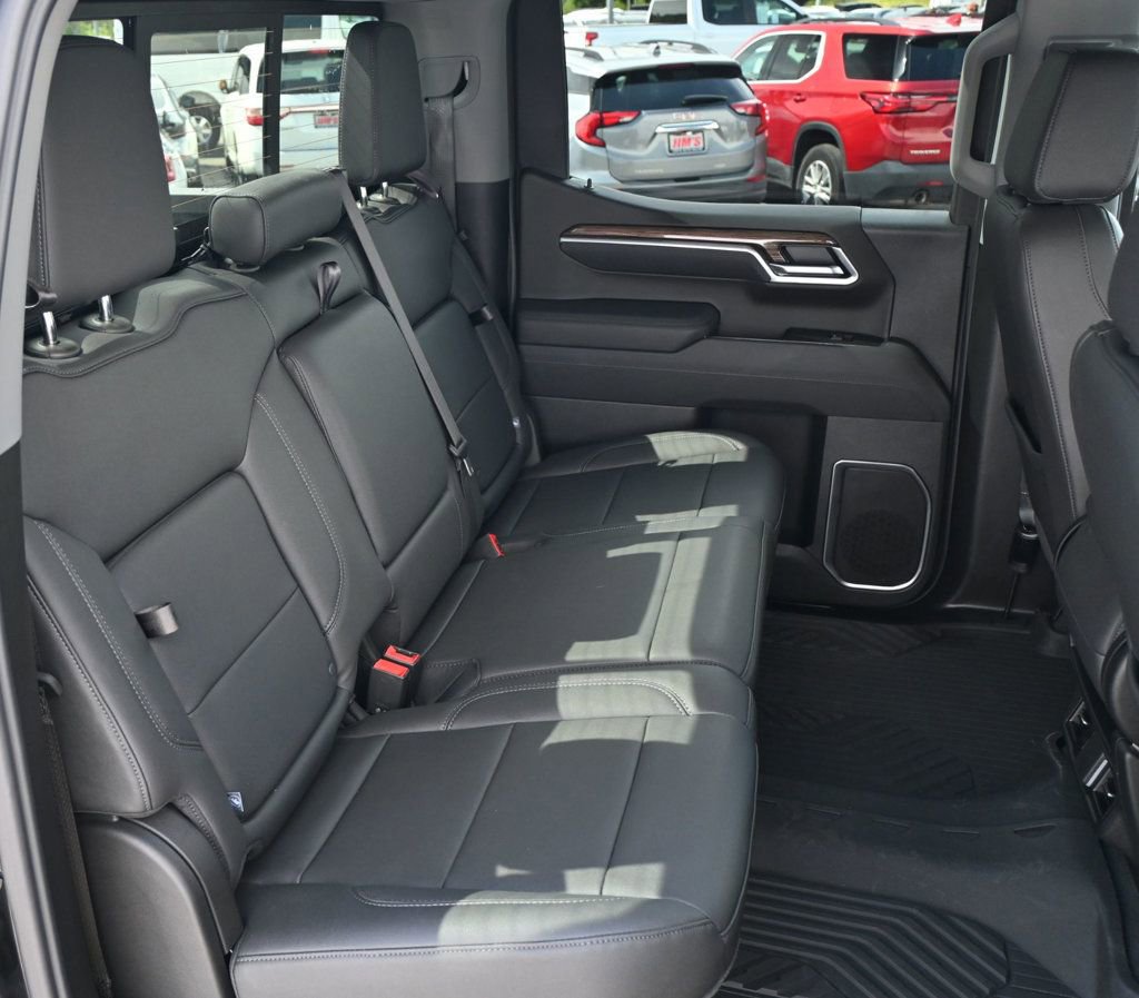 Used 2026 Chevrolet Silverado 1500 LT w/ Z71 Off-Road Package image 18