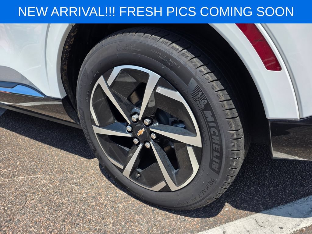 Used 2024 Chevrolet Equinox EV LT FWD image 7