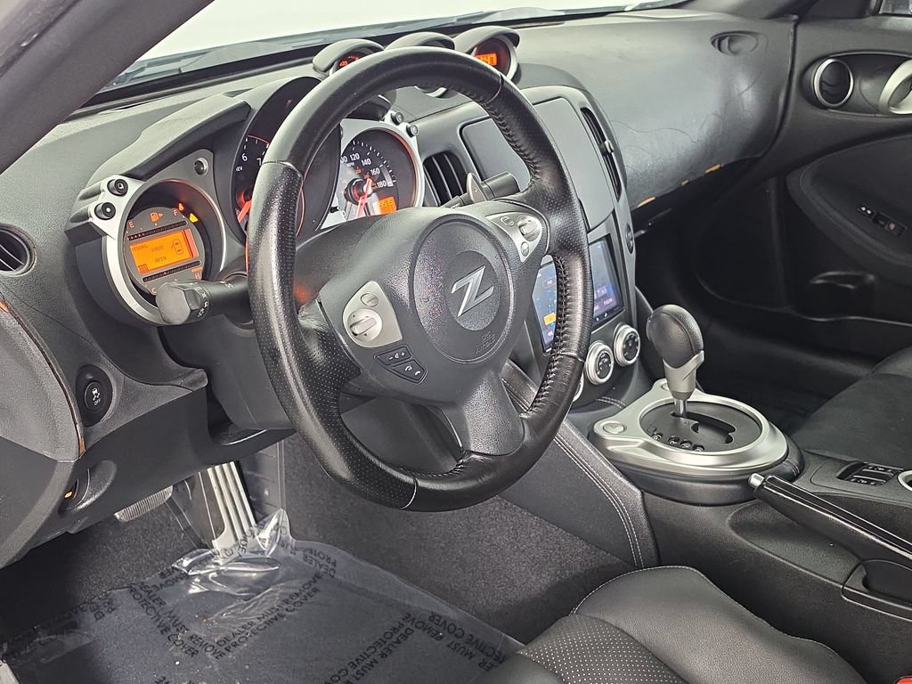 Used 2011 Nissan 370Z Touring RWD image 7