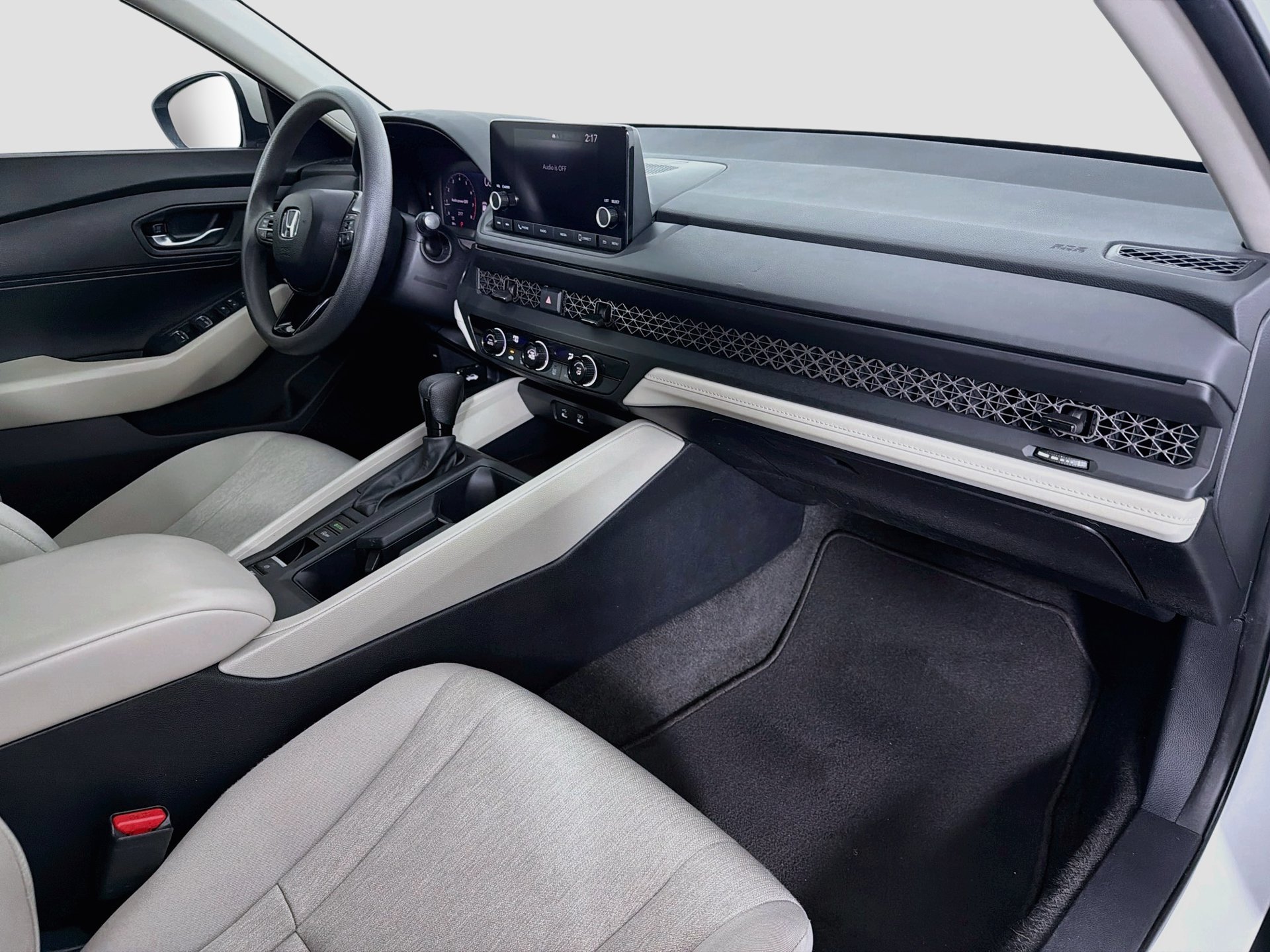 Used 2023 Honda Accord LX image 13
