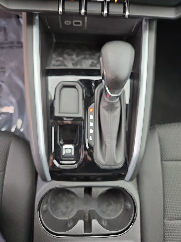 Used 2024 Chevrolet Colorado LT image 27