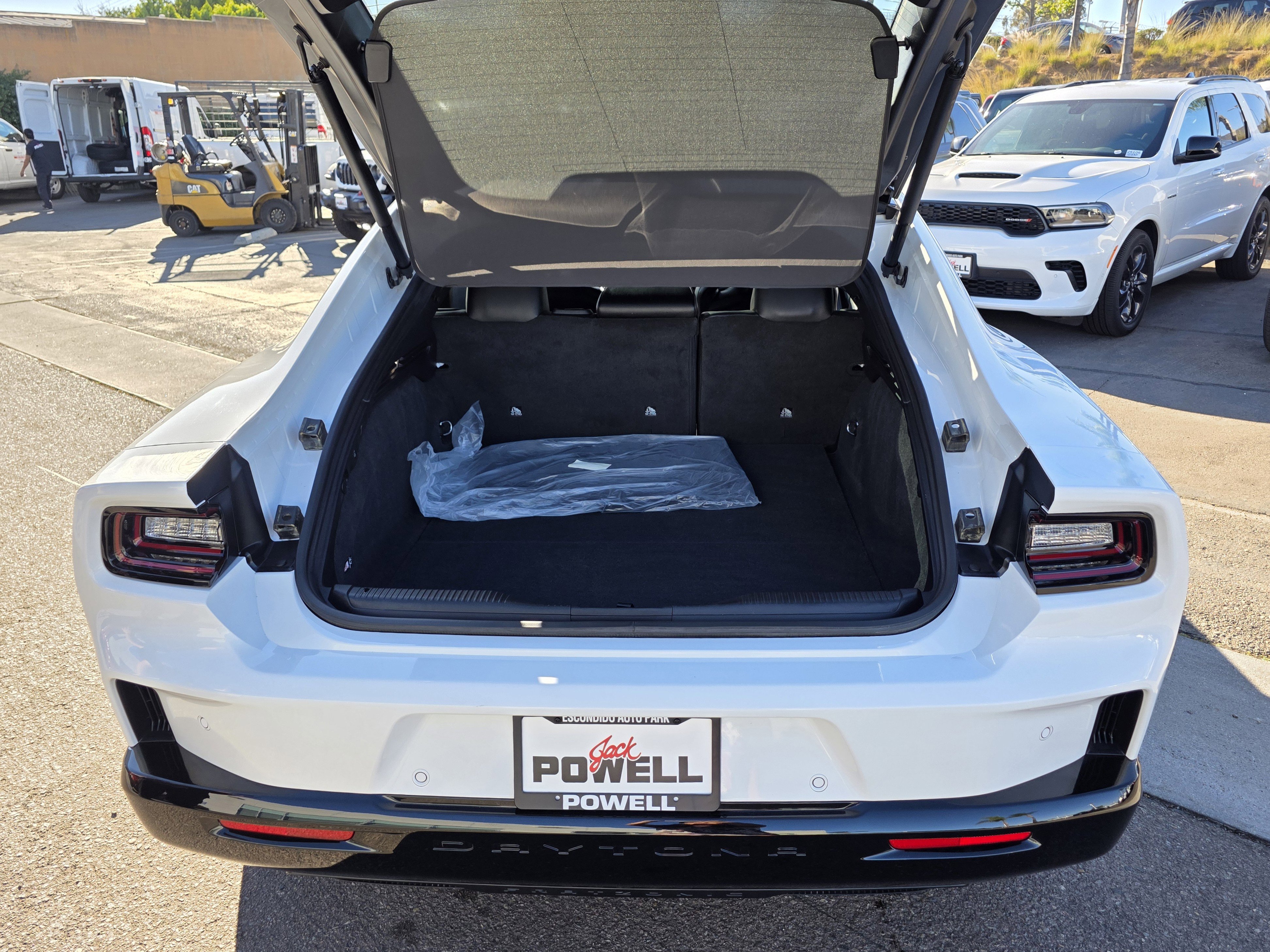 New 2024 Dodge Charger Scat Pack w/ Plus Group image 18