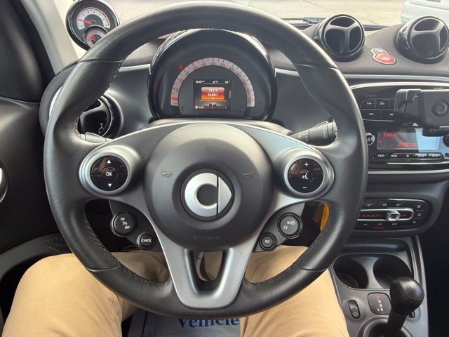 Used 2016 smart fortwo Coupe RWD image 13