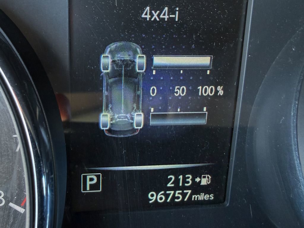 Used 2017 Nissan Rogue SV w/ SV Premium Package image 18