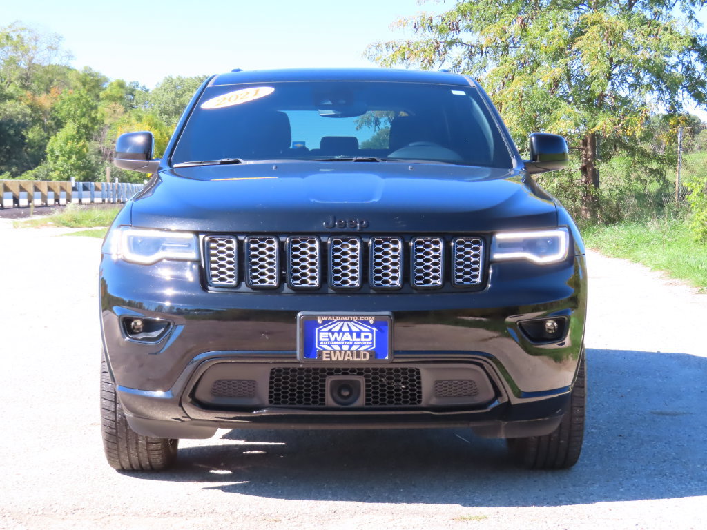 Certified 2021 Jeep Grand Cherokee Laredo X AWD/4WD image 16