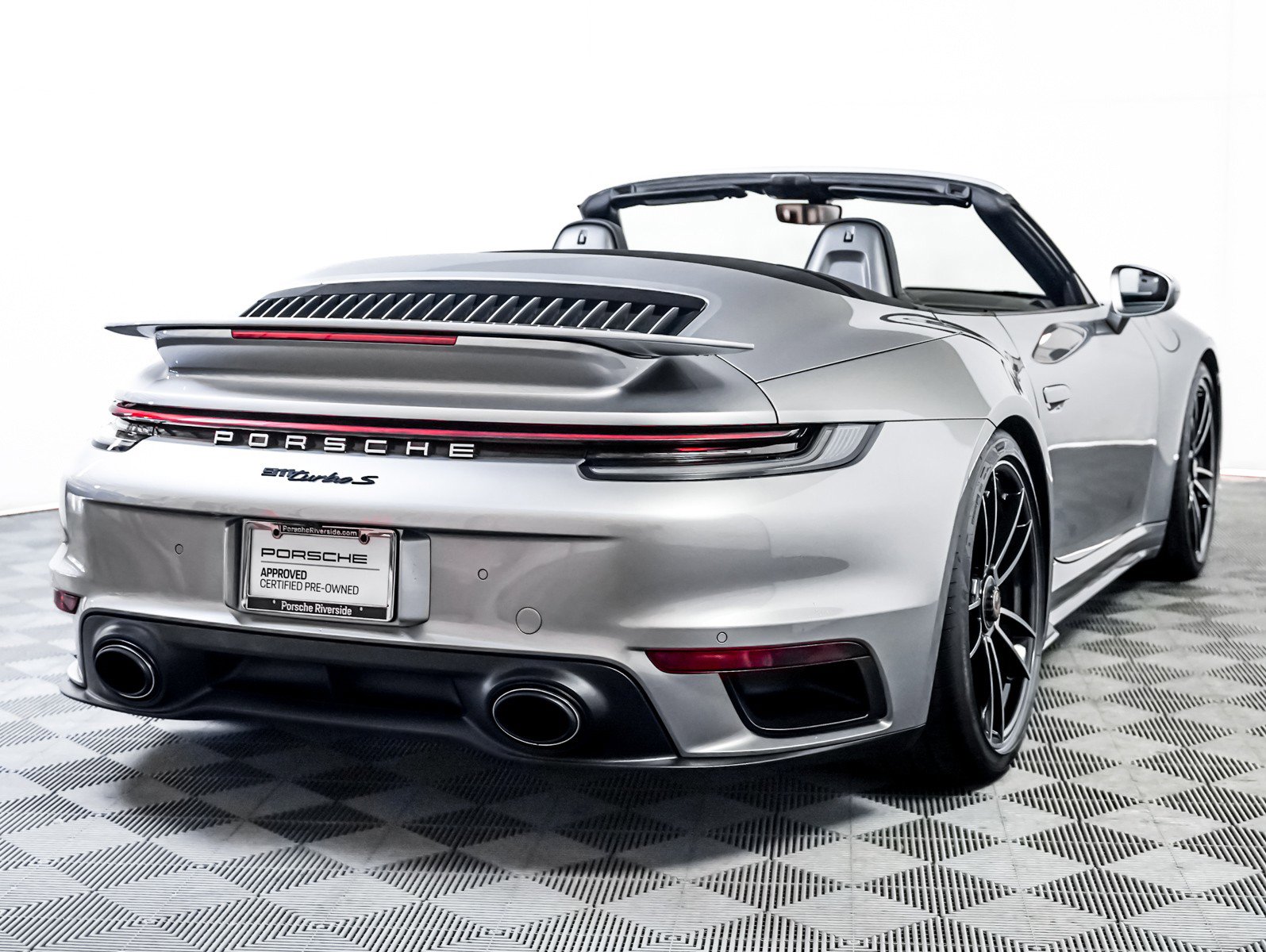 Used 2021 Porsche 911 Turbo S image 11