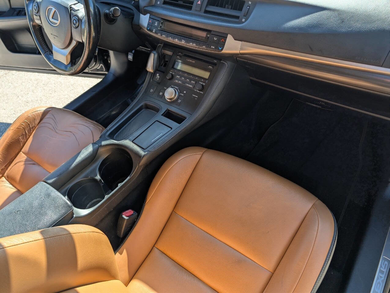 Used 2016 Lexus CT 200h image 23