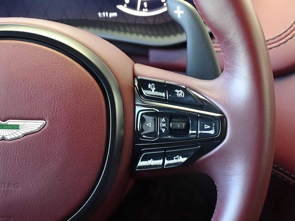 Used 2021 Aston Martin DBX image 22