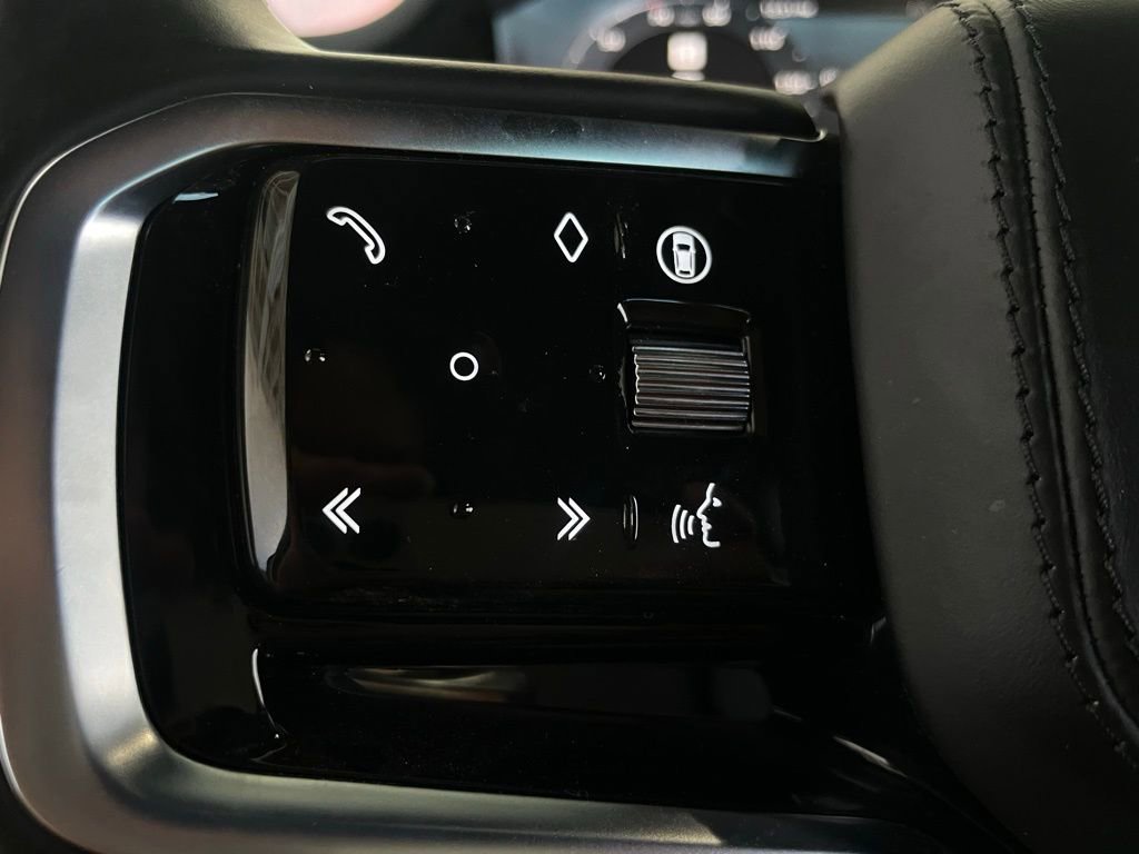 Used 2024 Land Rover Range Rover Sport SE image 32