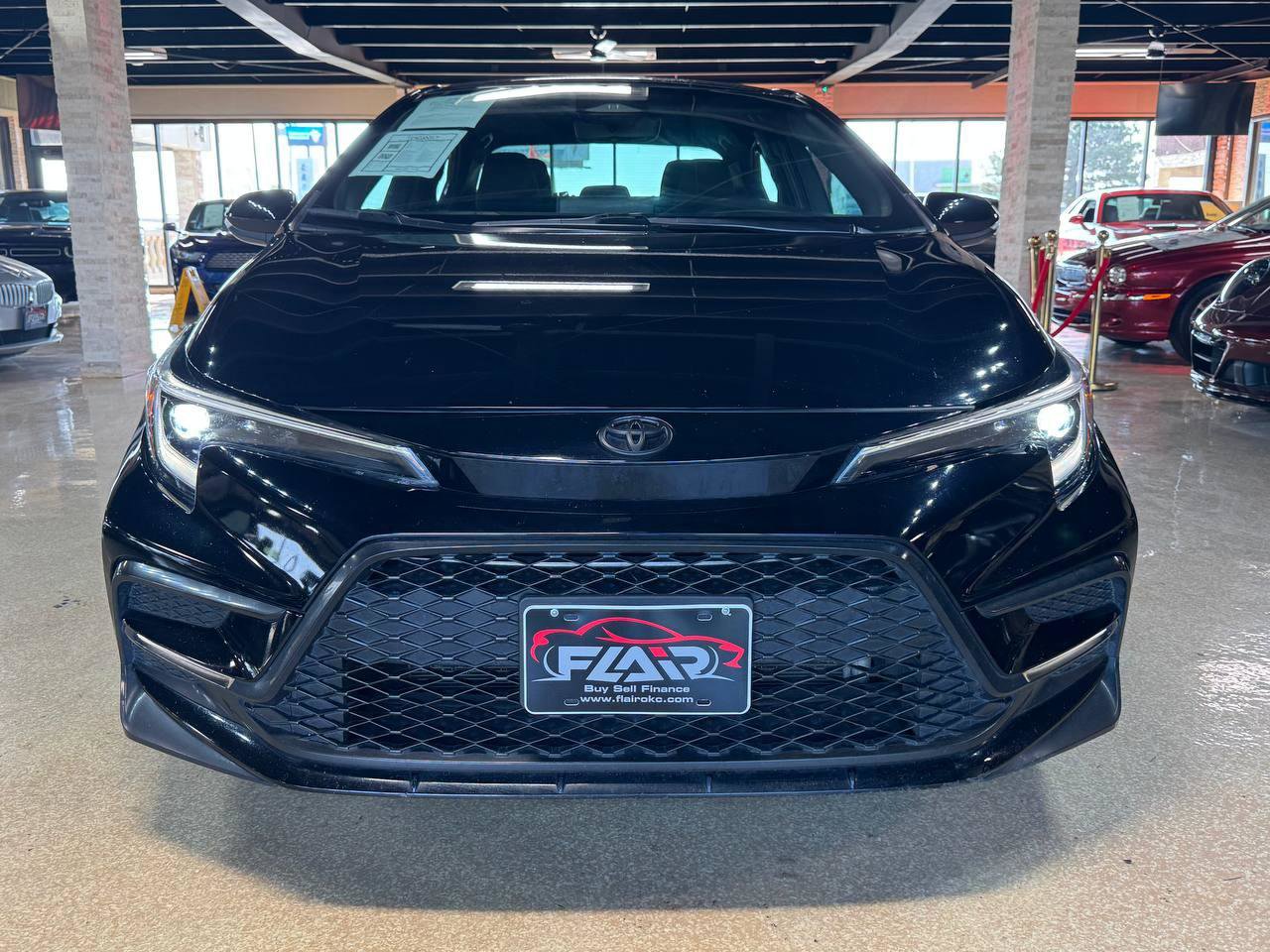 Used 2024 Toyota Corolla SE FWD image 2