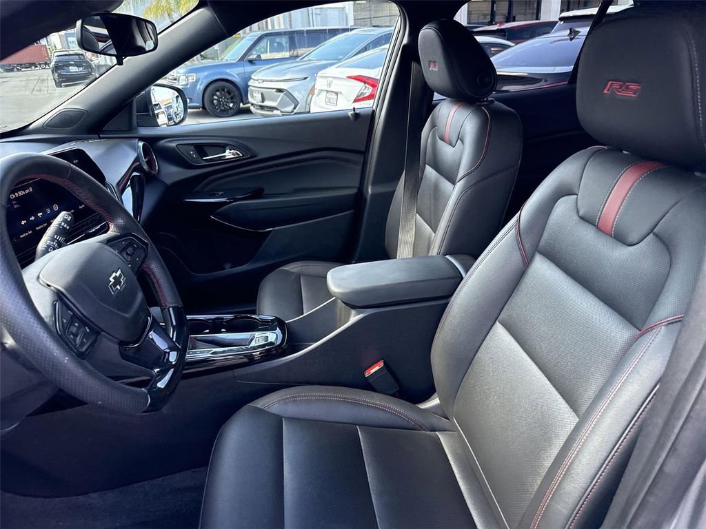 Used 2024 Chevrolet Trax RS image 17