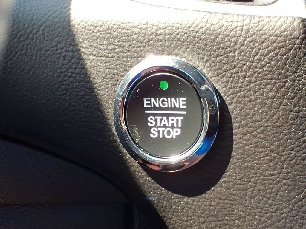 Used 2024 Ford Edge ST-Line AWD/4WD image 21