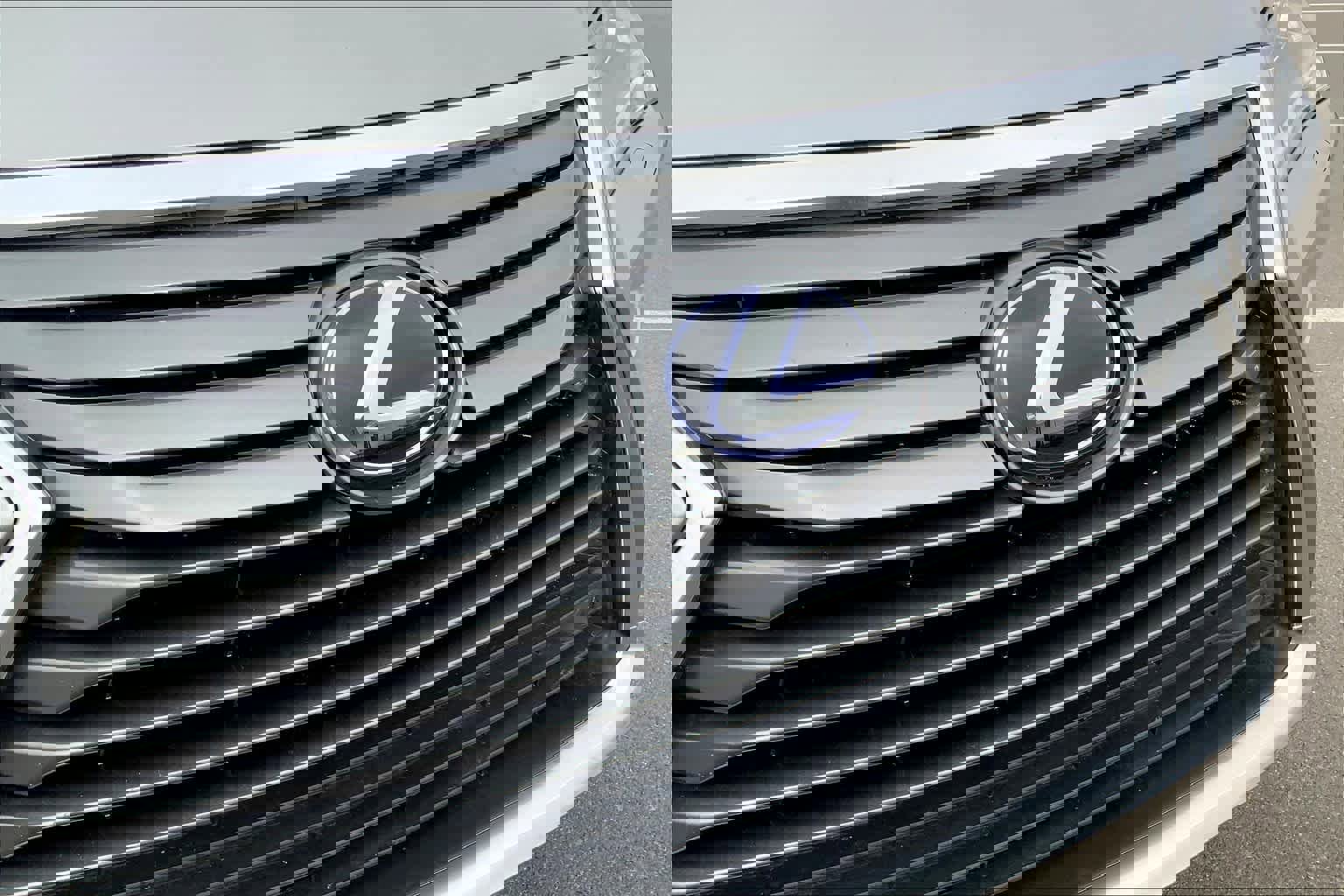 Used 2019 Lexus RX 450h AWD w/ Navigation Package image 30