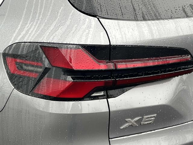 Used 2025 BMW X5 xDrive50e w/ Premium Package image 10