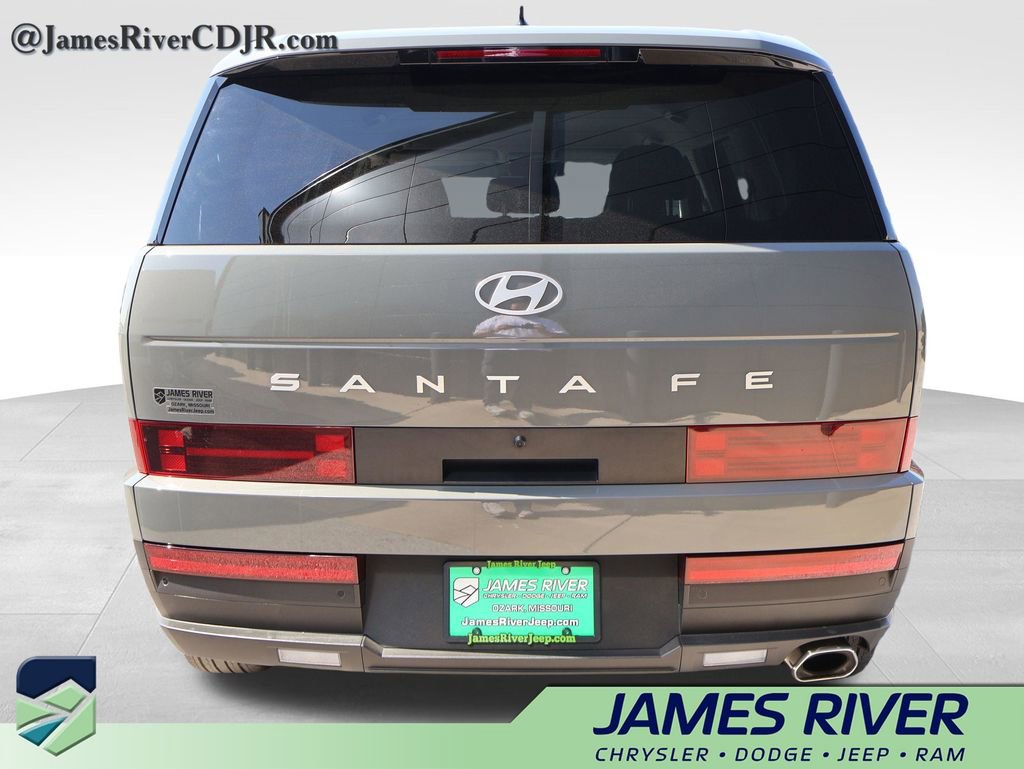 Used 2026 Hyundai Santa Fe SE image 4
