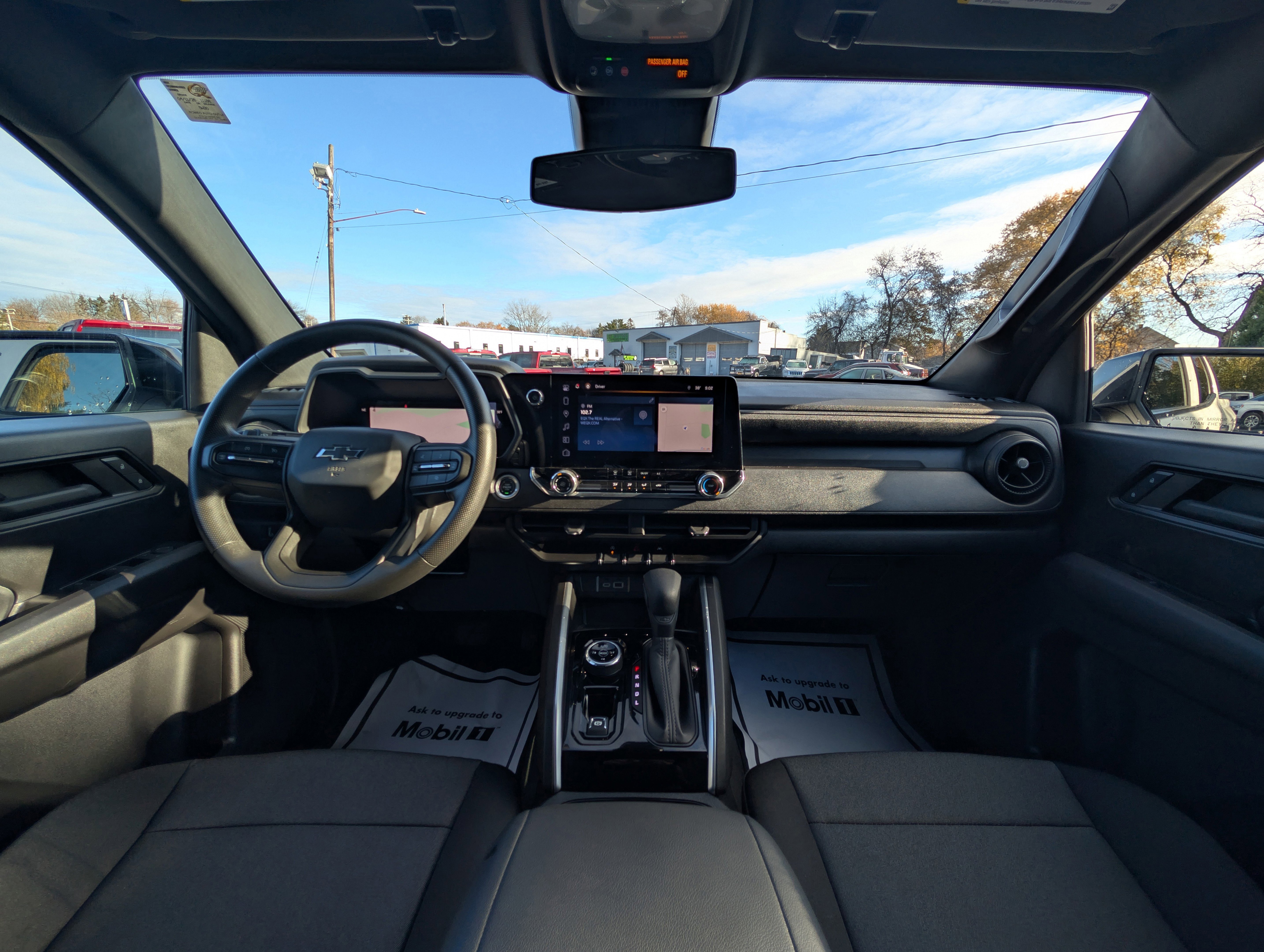 Used 2024 Chevrolet Colorado Trail Boss w/ Advanced Trailering Package image 2