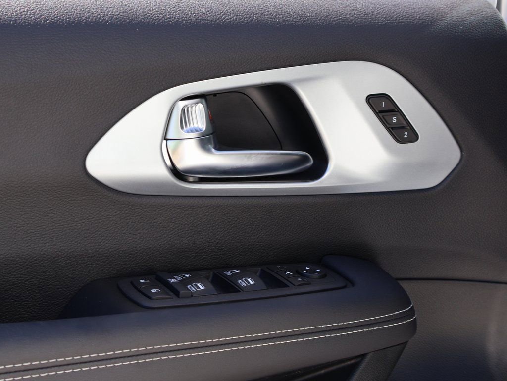 New 2026 Chrysler Pacifica Limited w/ S Appearance Package FWD image 21