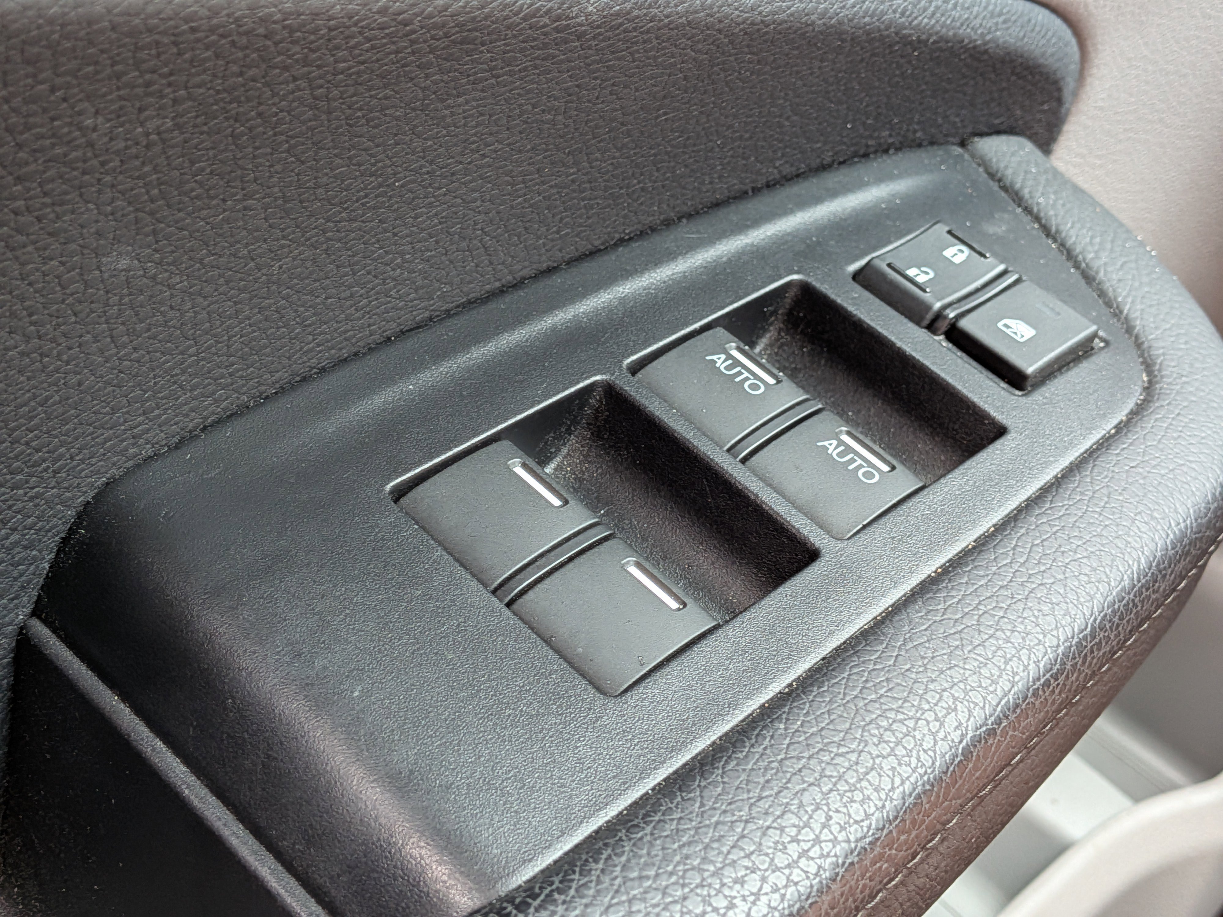 Used 2021 Honda Pilot LX image 21