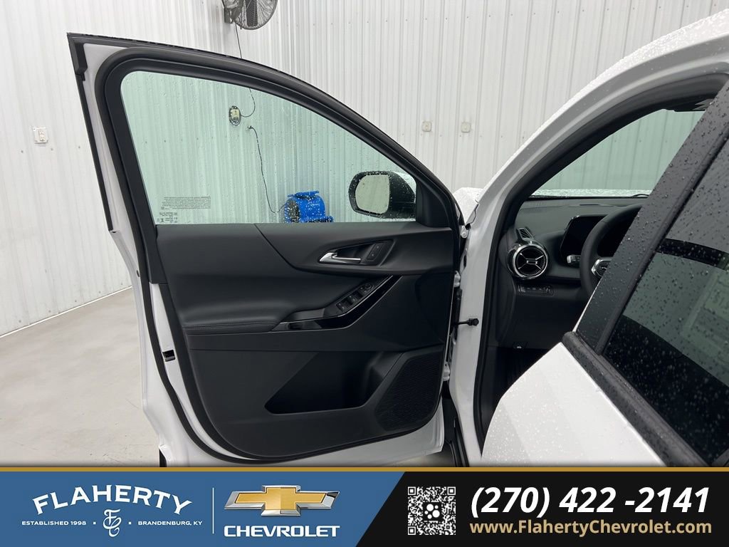 New 2026 Chevrolet Equinox LT image 8