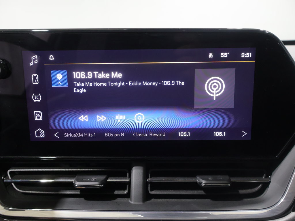 Used 2025 Chevrolet Trax ACTIV w/ Driver Confidence Package FWD image 24