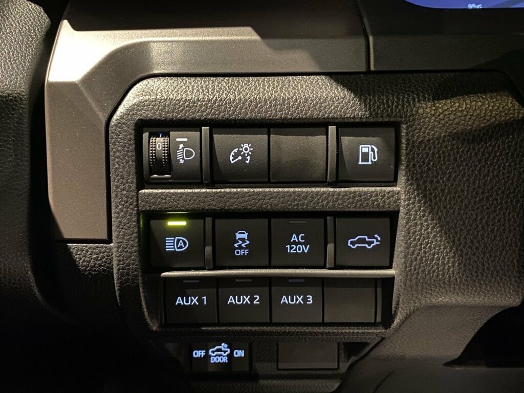 Used 2025 Toyota Tacoma TRD Sport w/ TRD Sport Premium Package AWD/4WD image 23