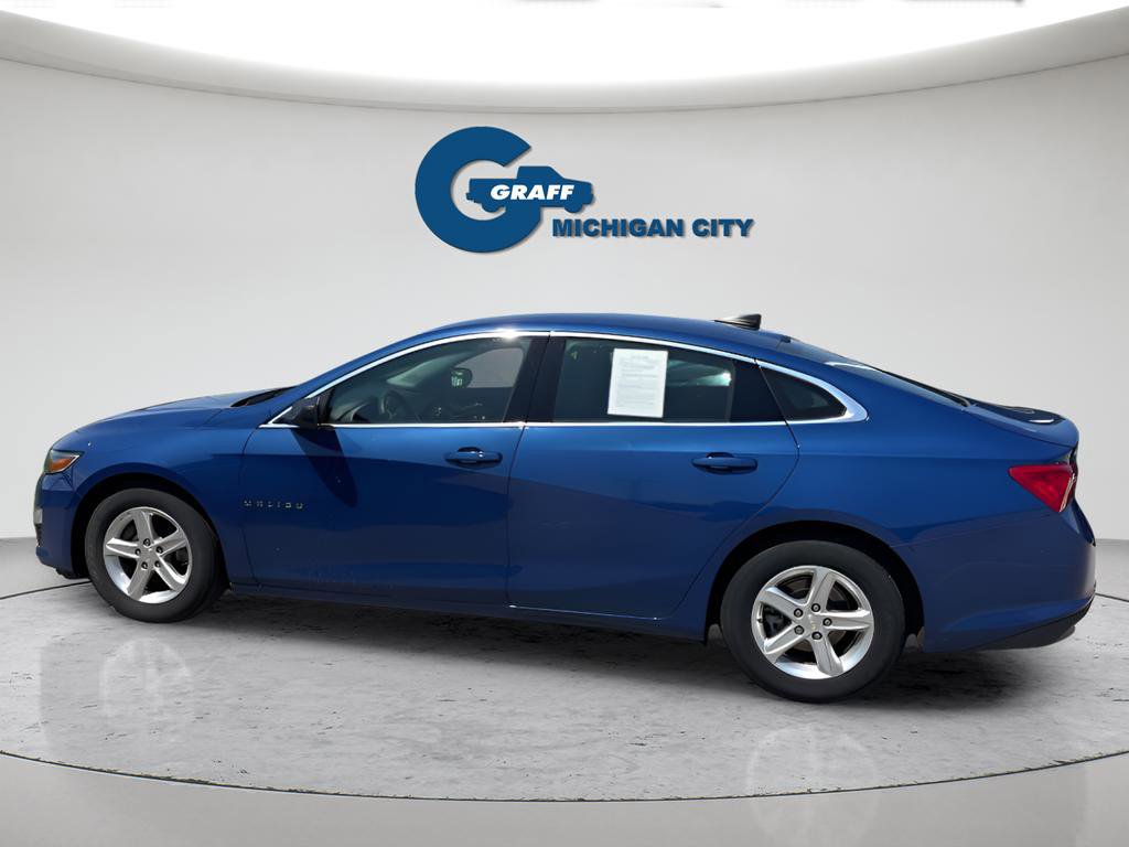 Used 2023 Chevrolet Malibu LS FWD image 2