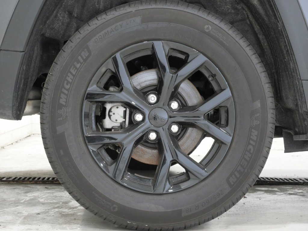 Used 2026 Jeep Grand Cherokee Altitude AWD/4WD image 10
