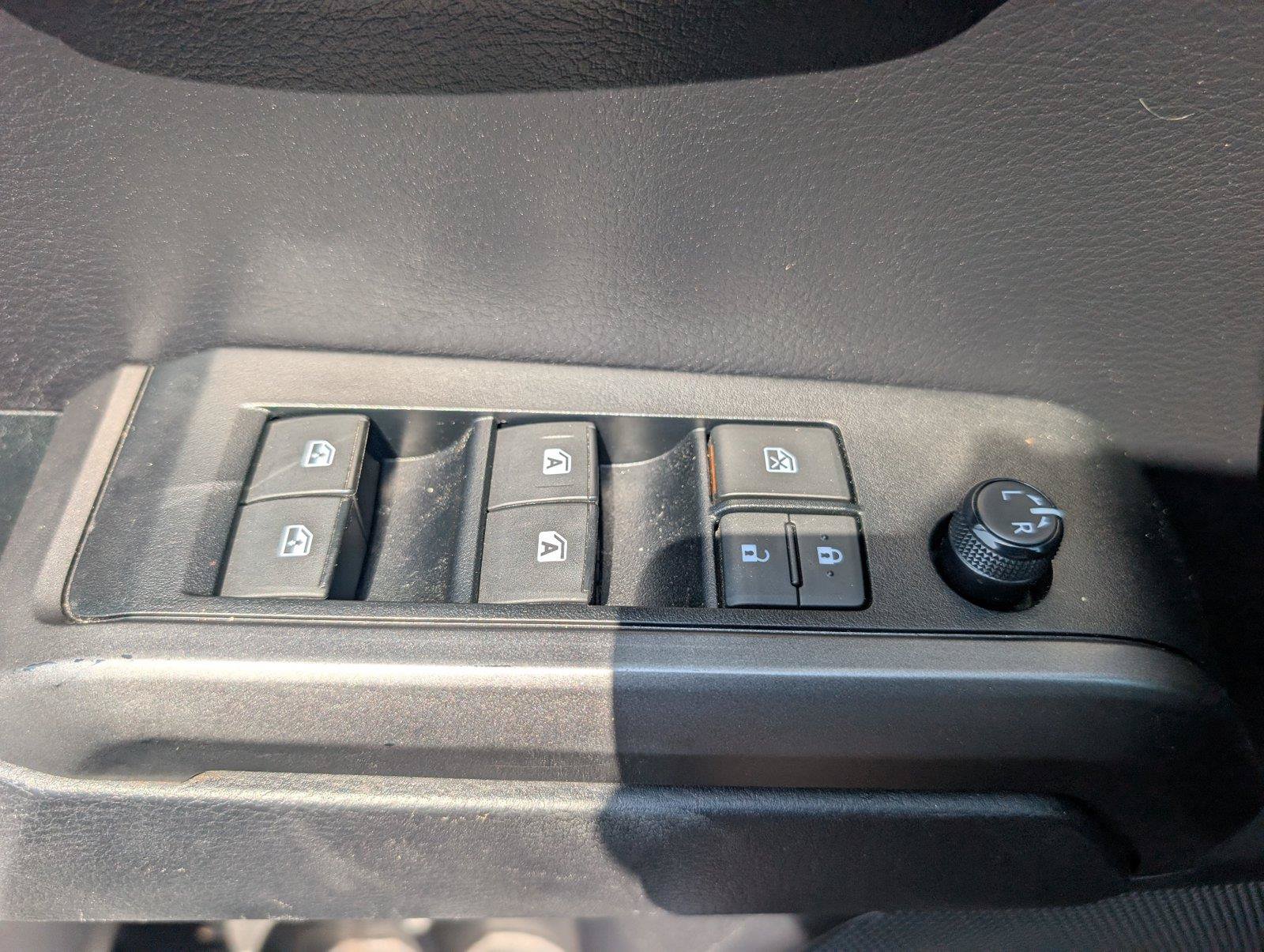 Used 2020 Toyota Tacoma TRD Sport AWD/4WD image 33