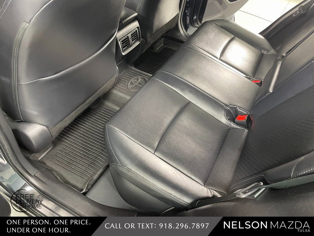 Used 2021 Toyota Venza XLE w/ Softex Package image 42