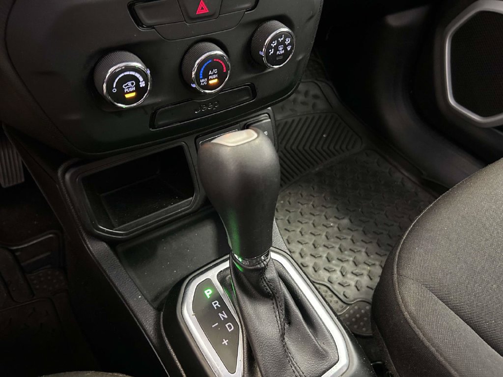 Used 2020 Jeep Renegade Sport w/ Sport Appearance Group FWD image 22