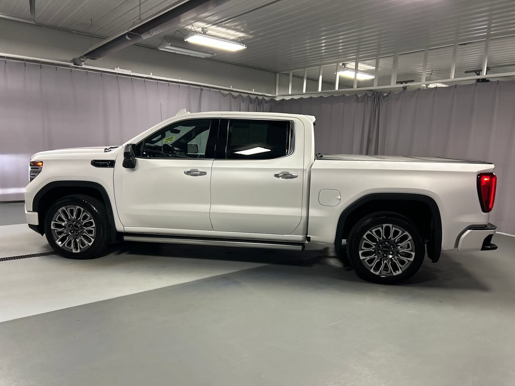 Used 2024 GMC Sierra 1500 Denali Ultimate AWD/4WD image 4