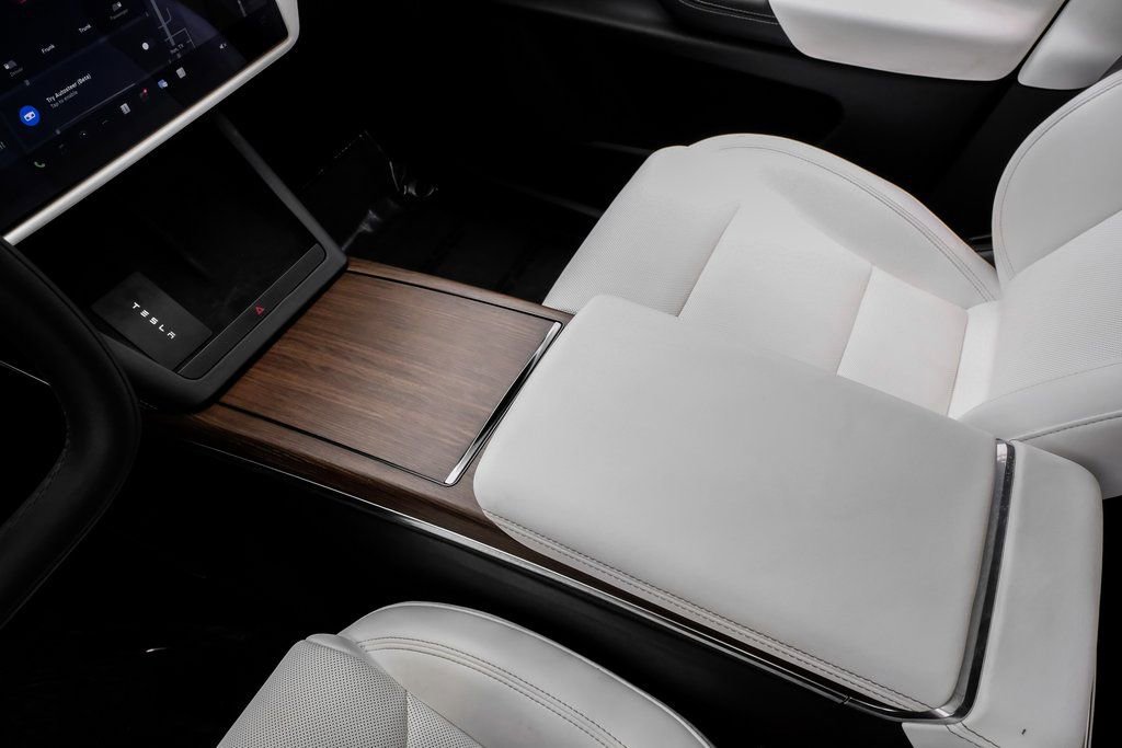 Used 2023 Tesla Model X image 32