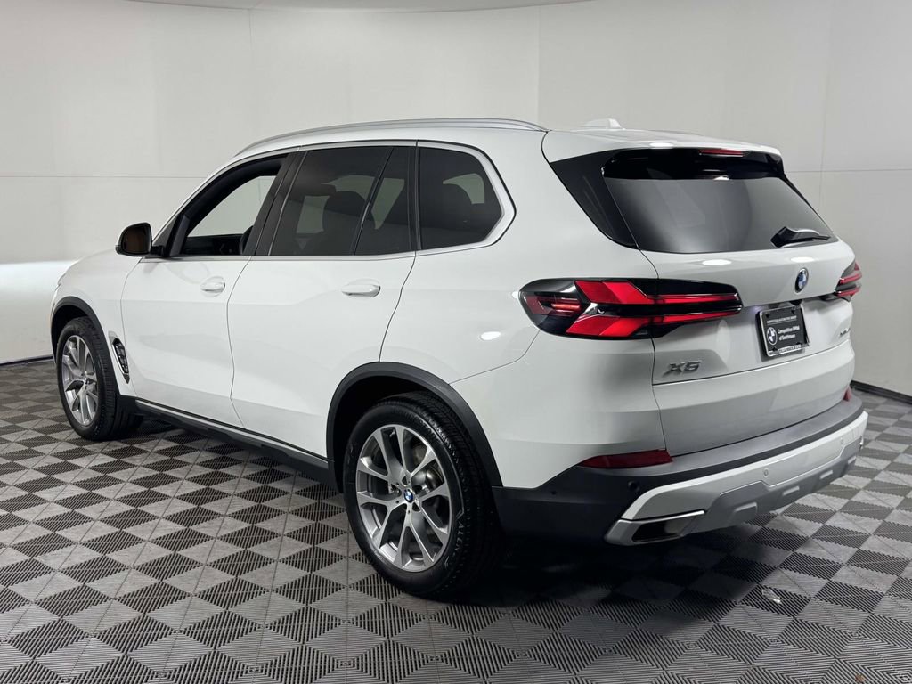 Used 2026 BMW X5 xDrive40i AWD/4WD image 8