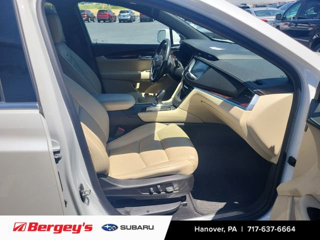 Used 2017 Cadillac XT5 Premium Luxury AWD/4WD image 11