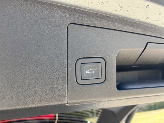 New 2026 Cadillac XT5 Premium Luxury w/ LPO, Floor Liner Package image 6