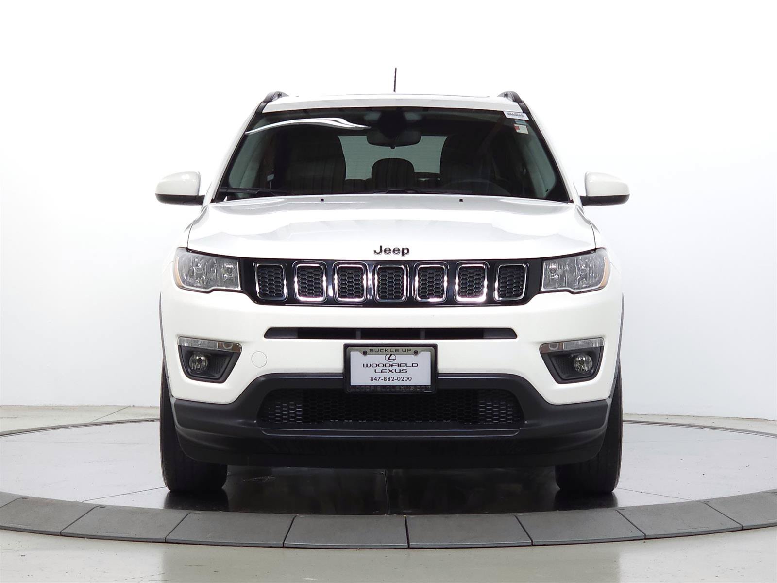 Used 2021 Jeep Compass Latitude w/ Sun and Sound Group AWD/4WD image 2