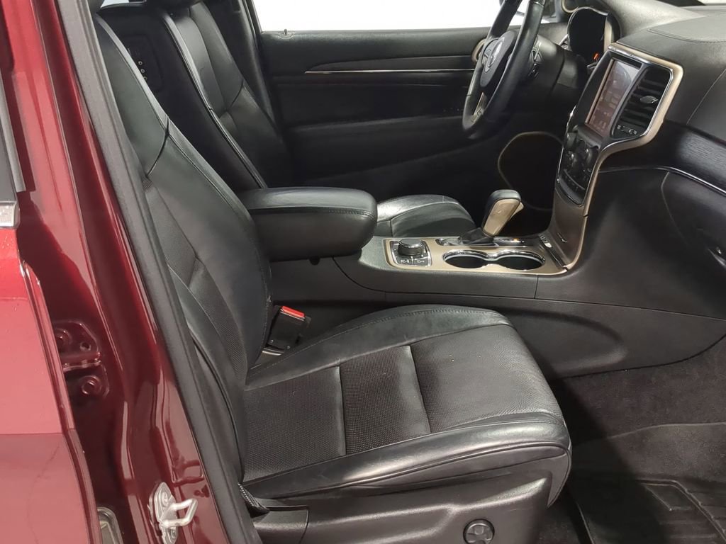 Used 2016 Jeep Grand Cherokee Summit w/ Platinum Series Group AWD/4WD image 28