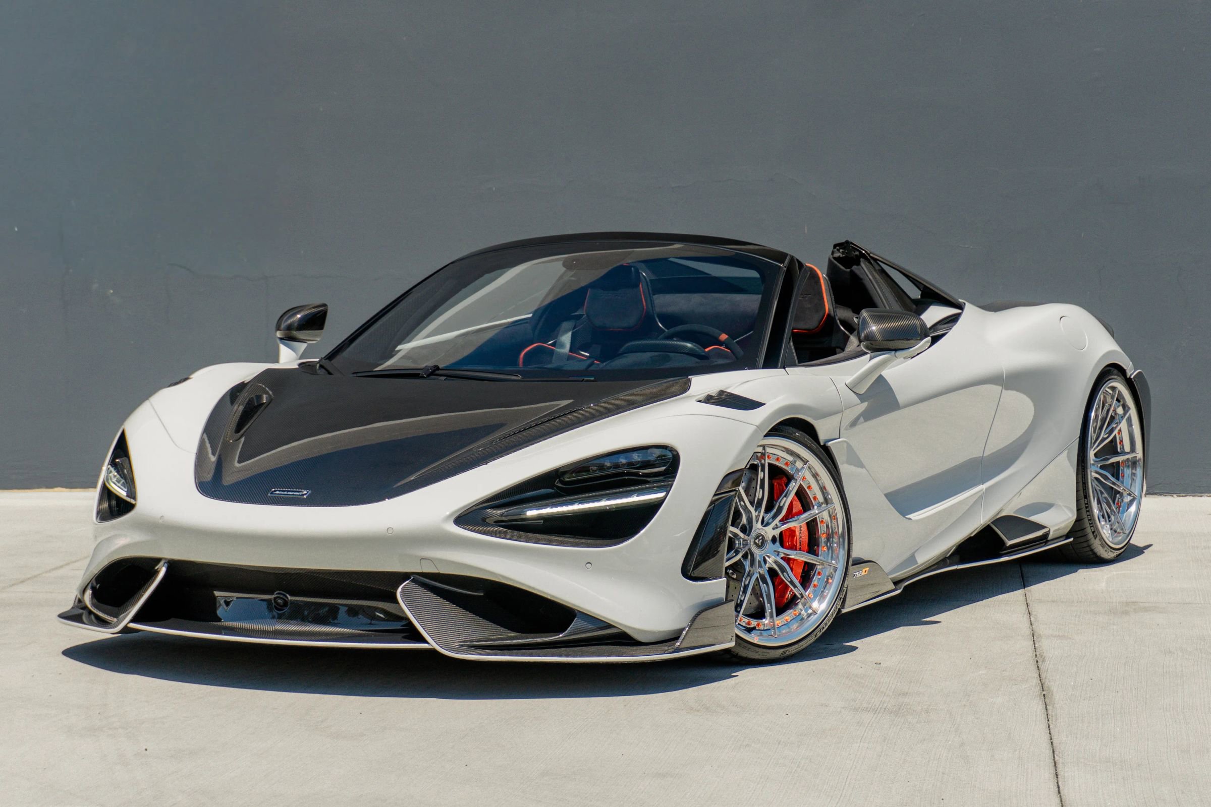Used 2022 McLaren 765LT RWD image 5