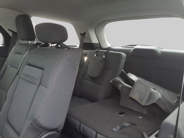 Used 2025 Ford Explorer Active AWD/4WD image 11